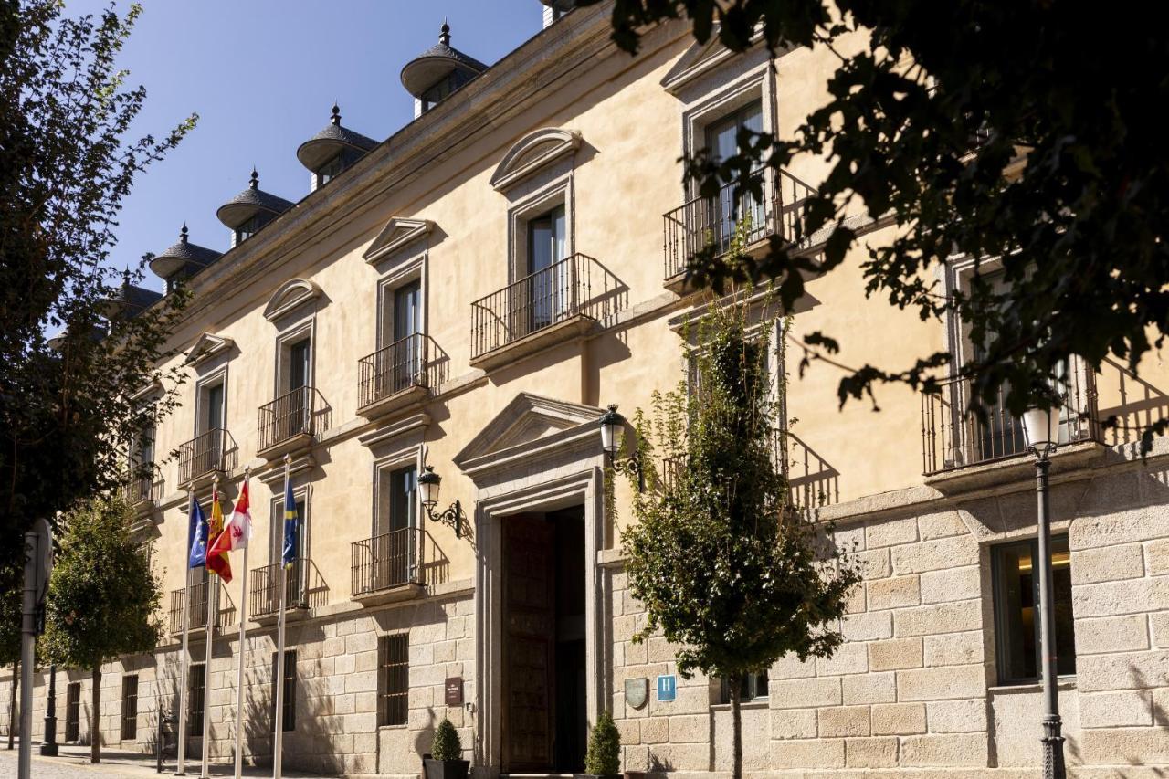 Parador De La Granja San Ildefonso Bagian luar foto