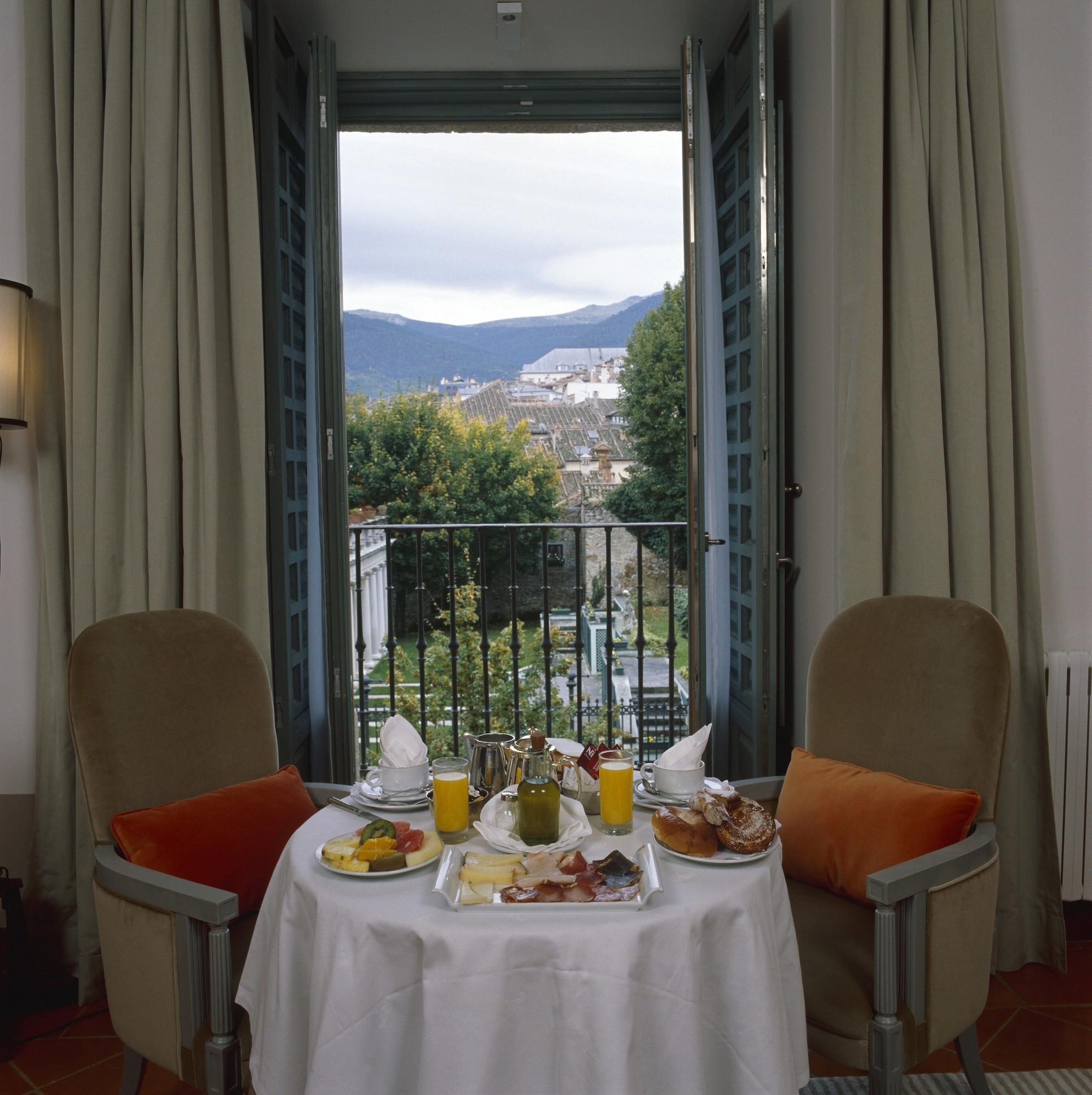 Parador De La Granja San Ildefonso Bagian luar foto